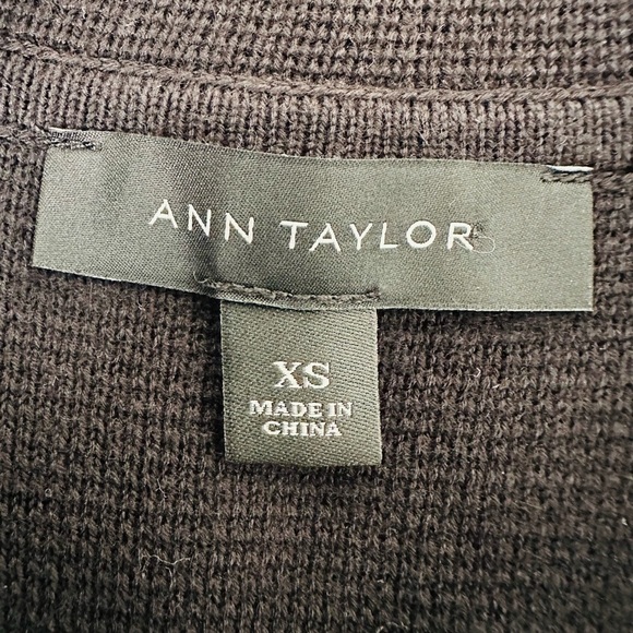 Ann Taylor Women's Black Open Front Long Sweater Vest Size XS - Picture 11 of 12